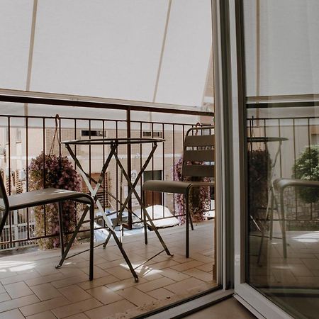 Petrarca17 Guest House A Due Passi Dal Mare 泰拉奇纳 外观 照片