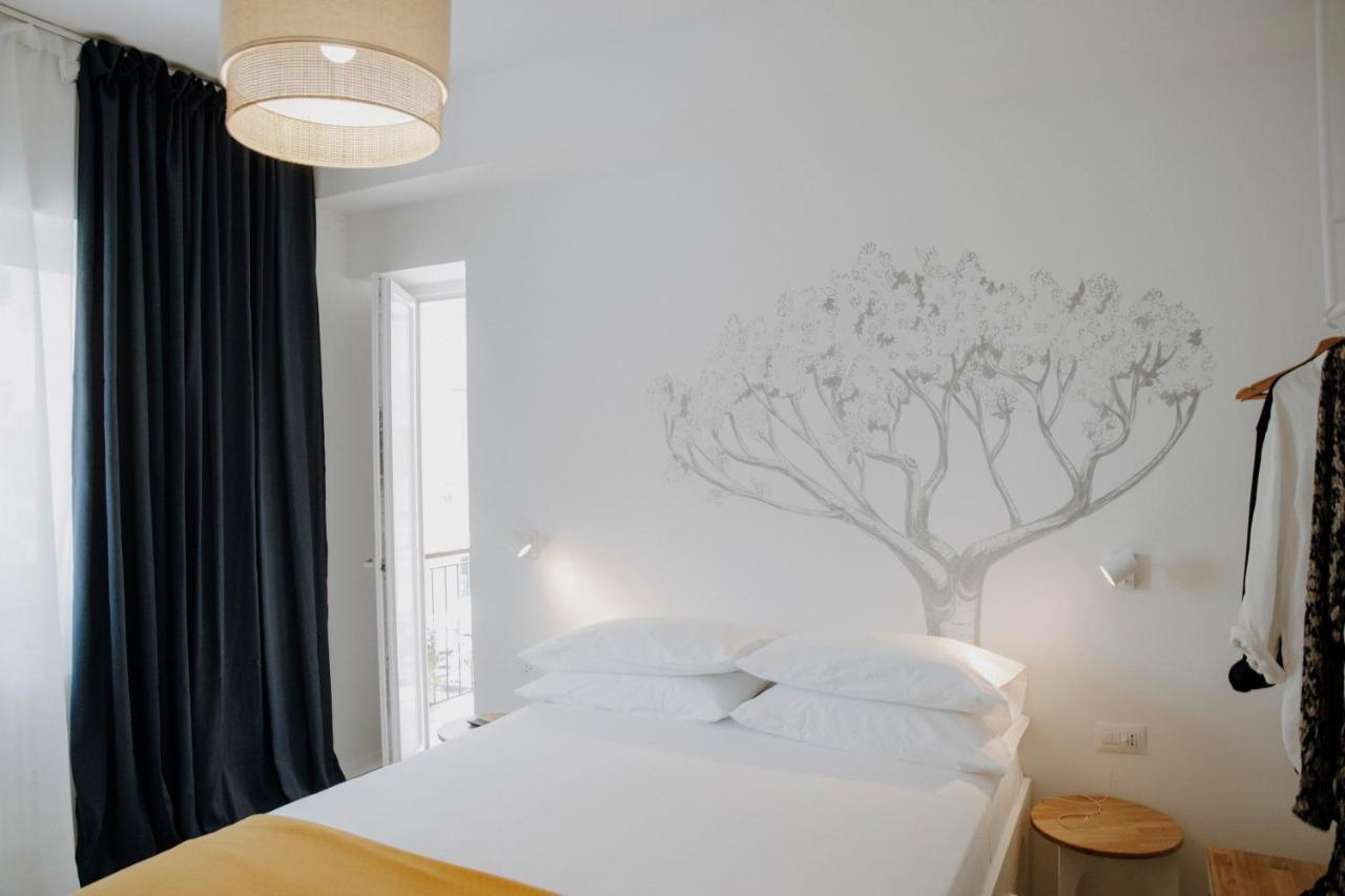 Petrarca17 Guest House A Due Passi Dal Mare 泰拉奇纳 外观 照片
