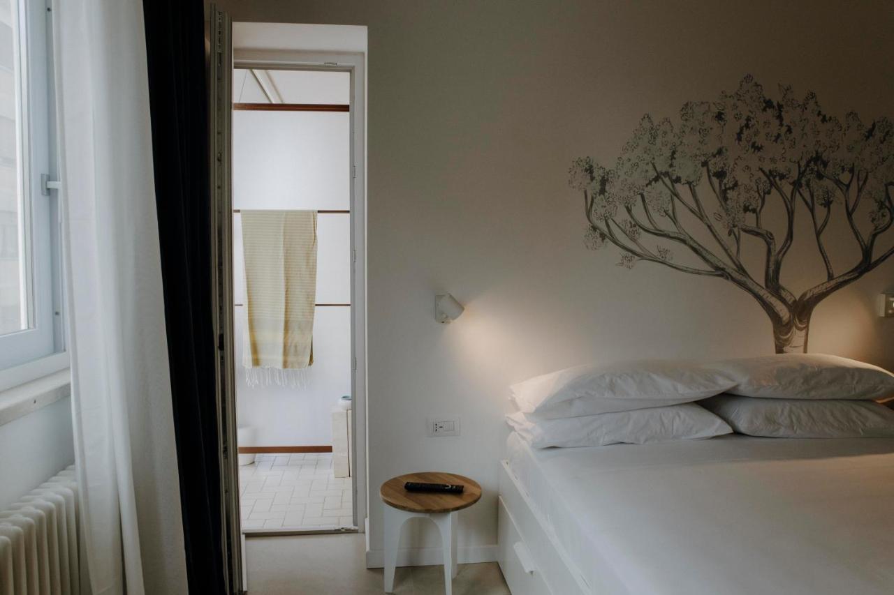 Petrarca17 Guest House A Due Passi Dal Mare 泰拉奇纳 外观 照片